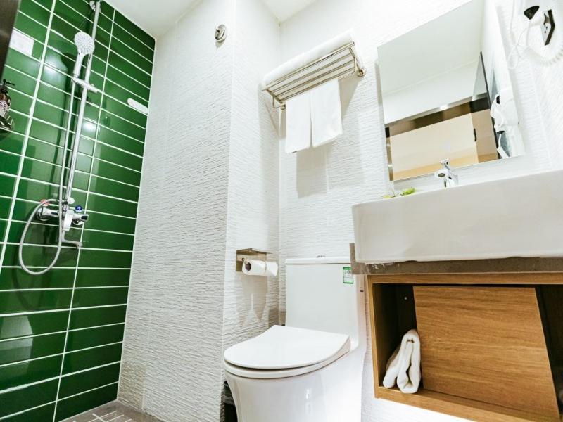 Greentree Inn Shanghai Huangxing Park Subway Station Express Hotel Xangai Exterior foto