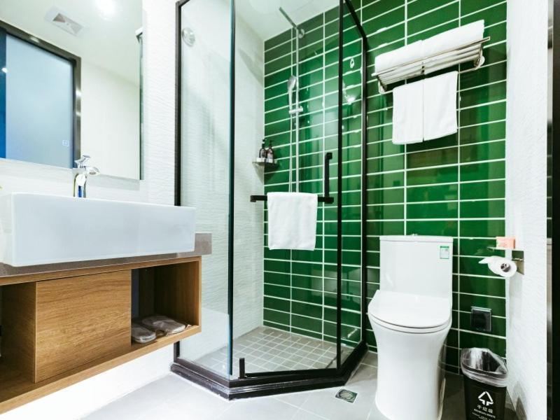 Greentree Inn Shanghai Huangxing Park Subway Station Express Hotel Xangai Exterior foto