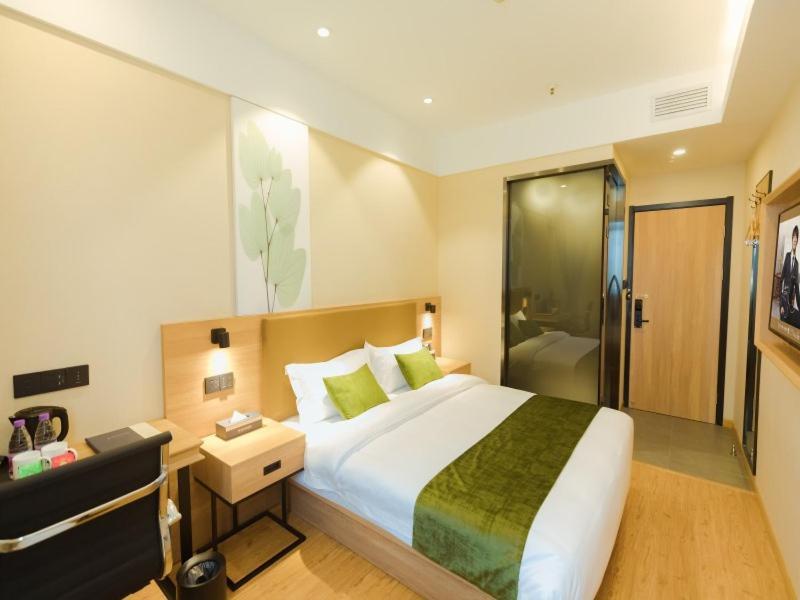 Greentree Inn Shanghai Huangxing Park Subway Station Express Hotel Xangai Exterior foto