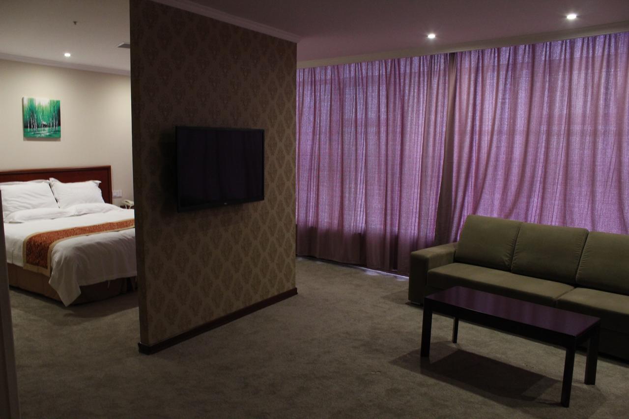 Greentree Inn Shanghai Huangxing Park Subway Station Express Hotel Xangai Exterior foto